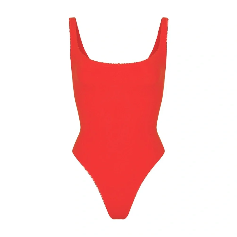SKIMS Fits Everybody Red Picot Trim Bodysuit - Picture 7 of 8